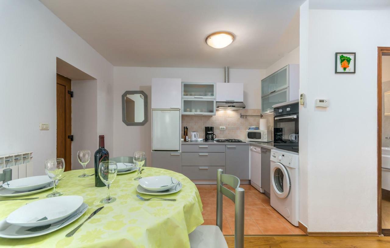 Apartment Valerio Novigrad  Exterior photo